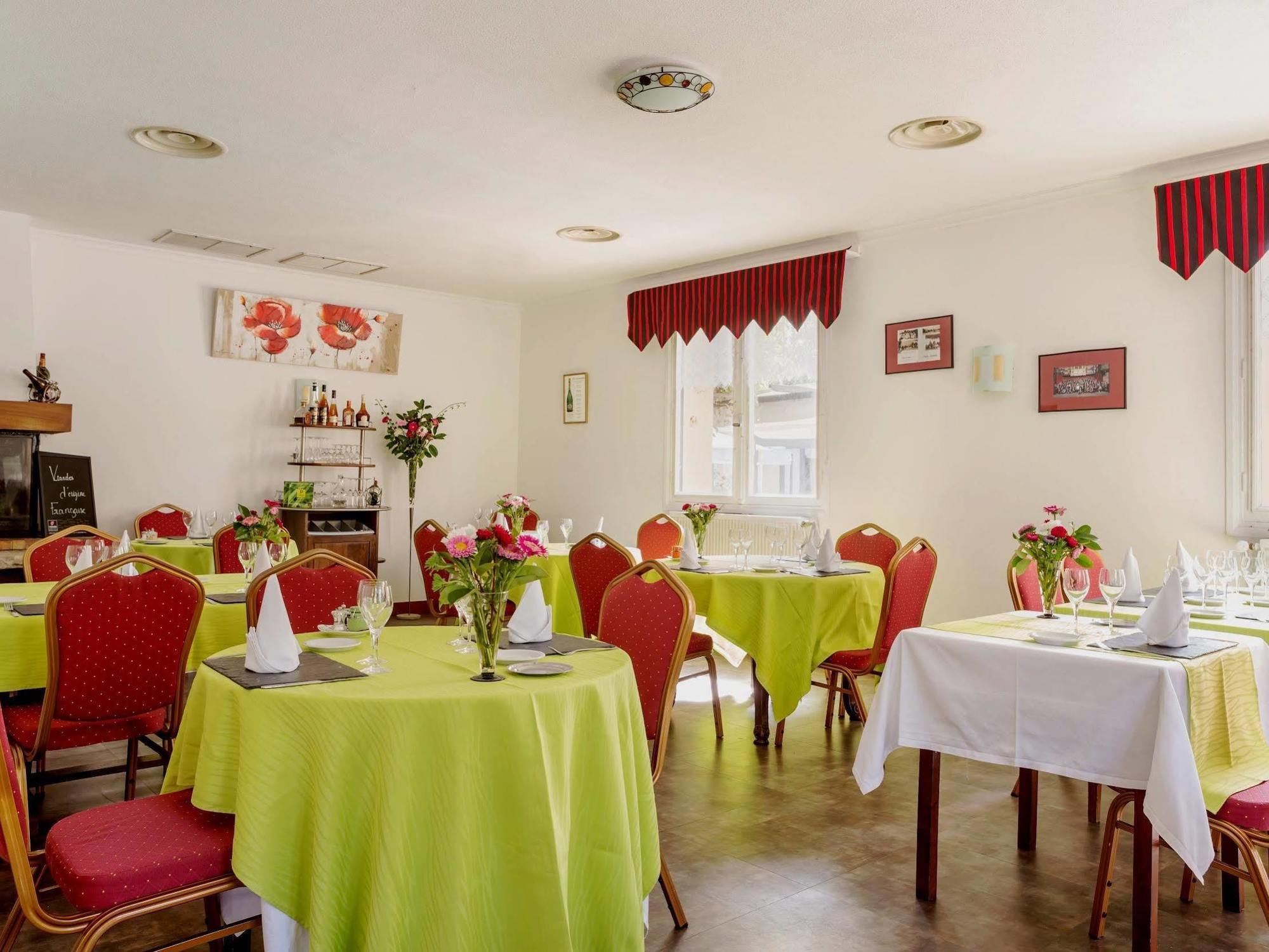 Hotel Restaurant La Braisiere Saint-Romain  Exterior photo
